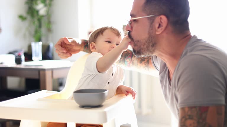 Adaptive Lumolog high chair for feeding toddlers
